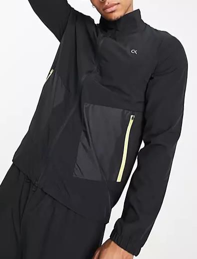 Calvin Klein – Sport – Herren Windjacke für 45,16€ (statt 75€)