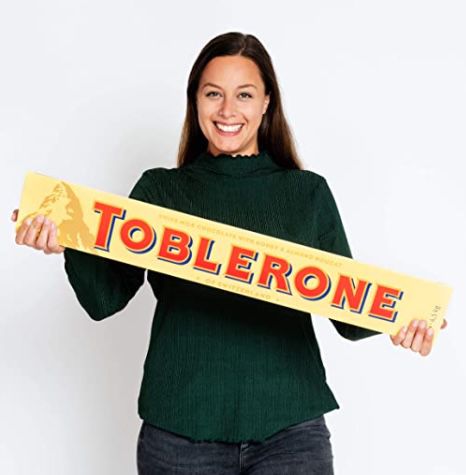 4,5kg Toblerone schweizer Milchschokolade mit Honig  und Mandelnougat für 53,99€ (statt 68€)