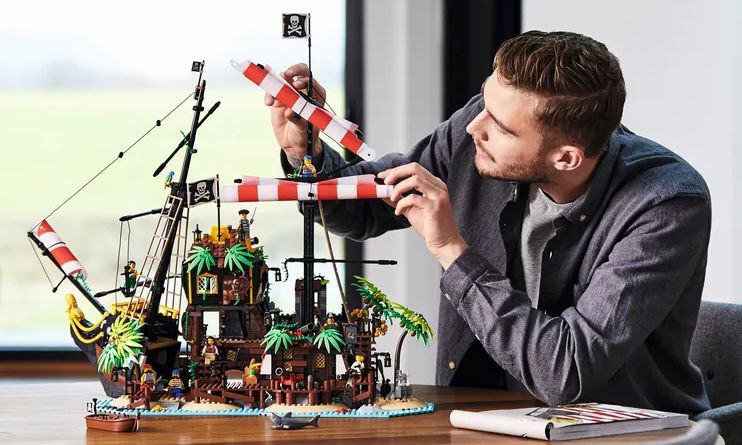 LEGO Ideas   Piraten der Barracuda Bucht (21322) für 199,99€ (statt 250€)