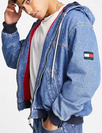 Tommy Jeans – Fleecejacke   mittlere Waschung mit Kapuze für 127,92€ (statt 160€)