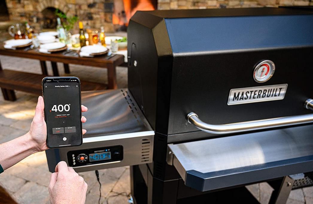 Masterbuilt FED 1050 Holzkohlegrill + Smoker Gravity für 729€ (statt 849€)