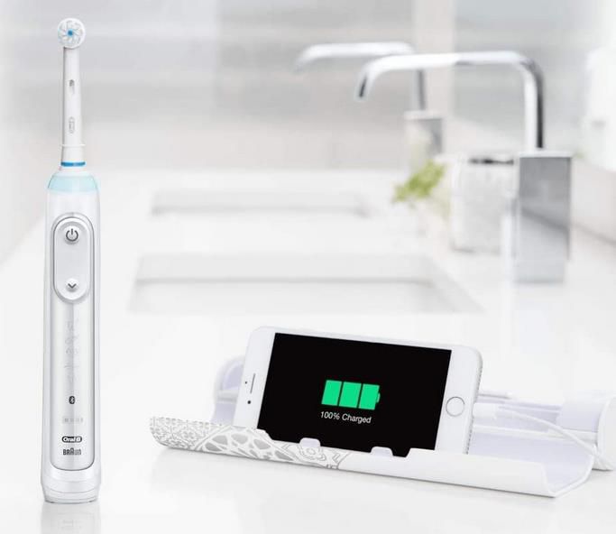 Oral B Genius X Elektrische Zahnbürste mit Aqua Care Munddusche für 149,99€ (statt 163€)