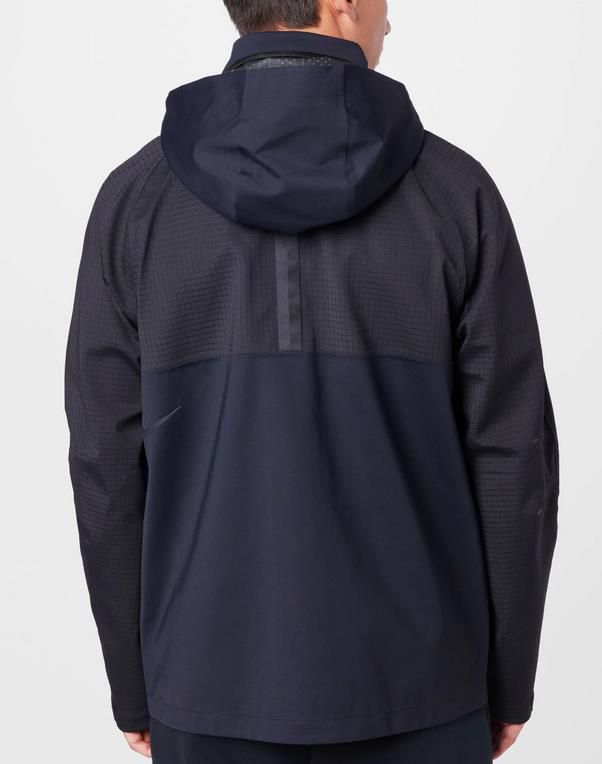 Nike Sportswear Tech Pack M65 Herrenjacke für 239€ (statt 300€)