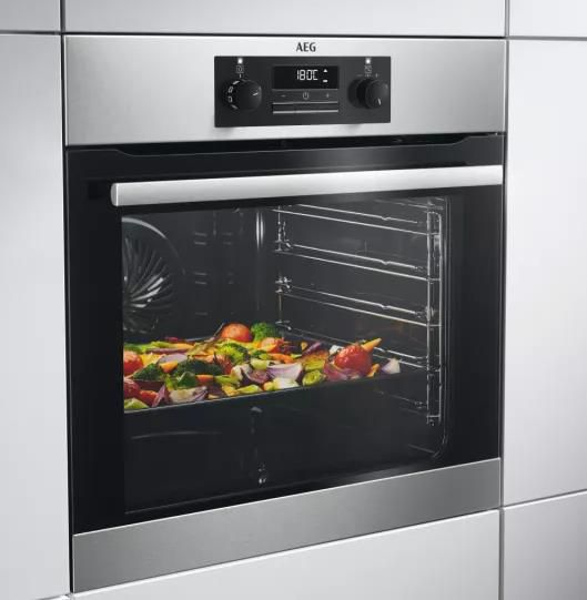 AEG BGH33101BA Multifunktionsbackofen für 448,90€ (statt 549€)