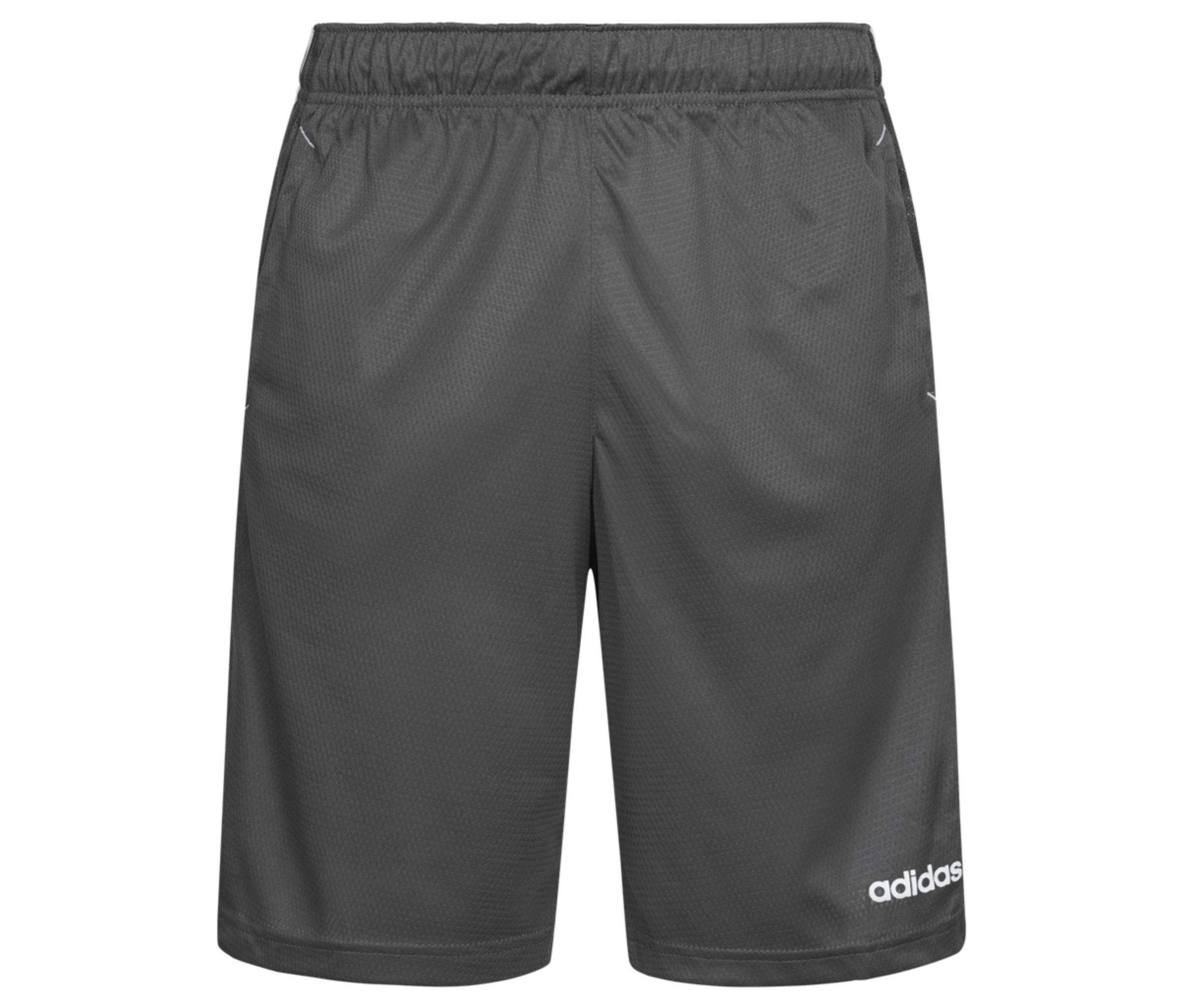 adidas Essentials Herren Shorts für 10,61€ (statt 18€)   S, M, L