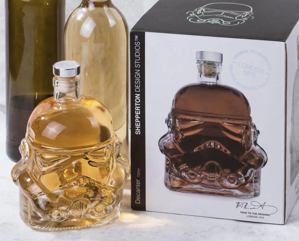 Stormtrooper Spirituosenflasche 750 ml für 15,73€ (statt 22€)