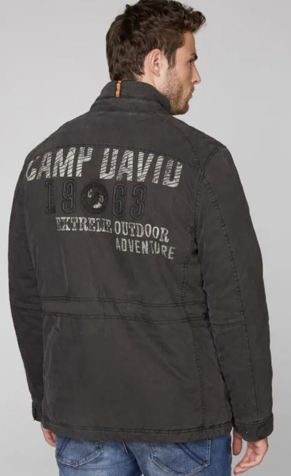 Camp David wattierte Jacke mit Label Applikationen für 87,95€ (statt 133€)