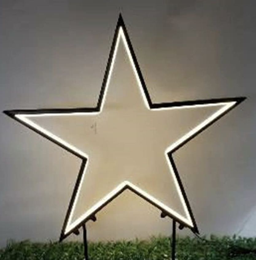 FHS LED Gartenstecker Stern mit 240 LEDs in warmweiß für 24,58€ (statt 60€)