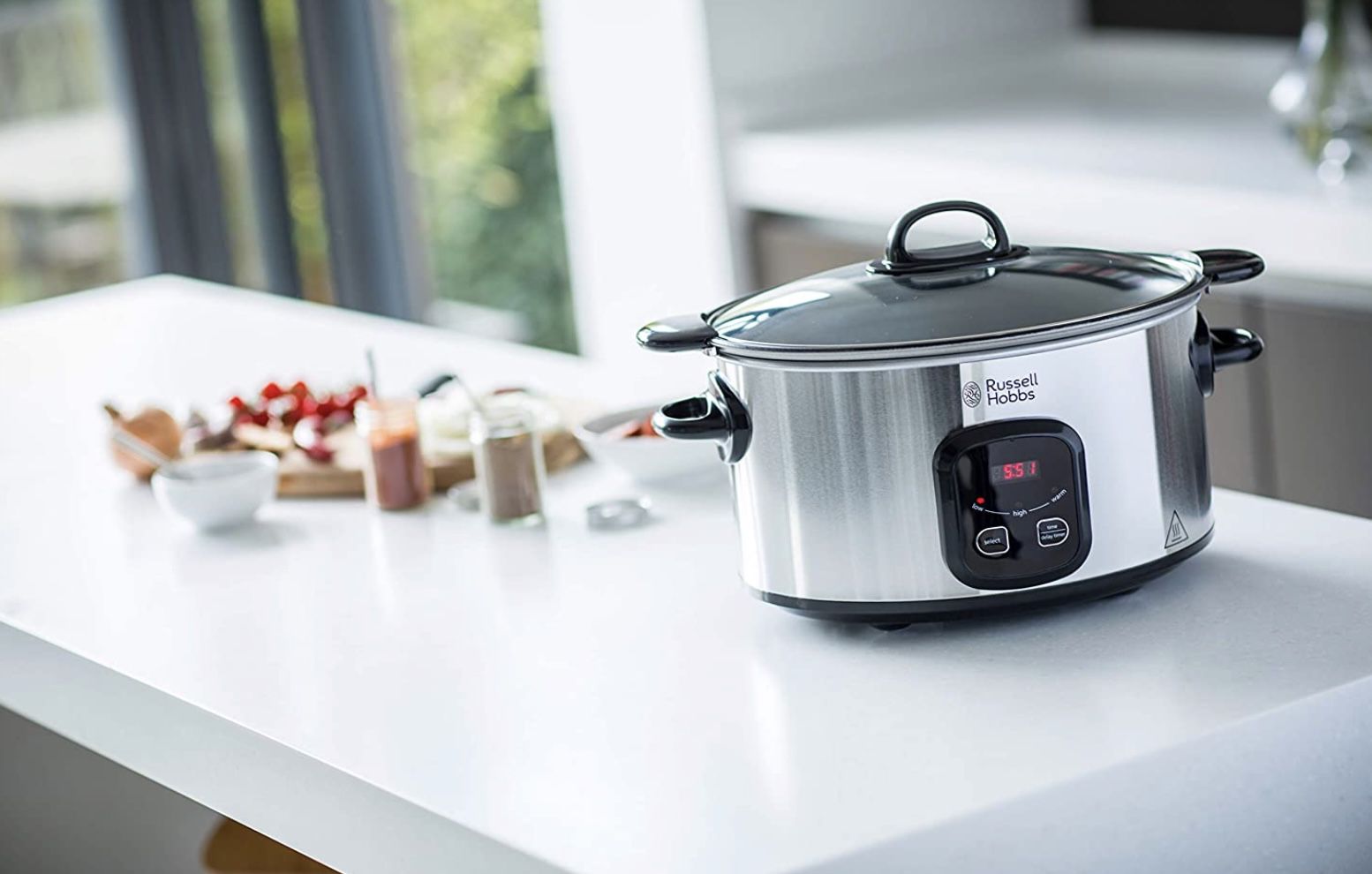 Russell Hobbs Digitaler Schongarer mit 6L und 3 Temperatureinstellungen für 46,27€ (statt 55€)