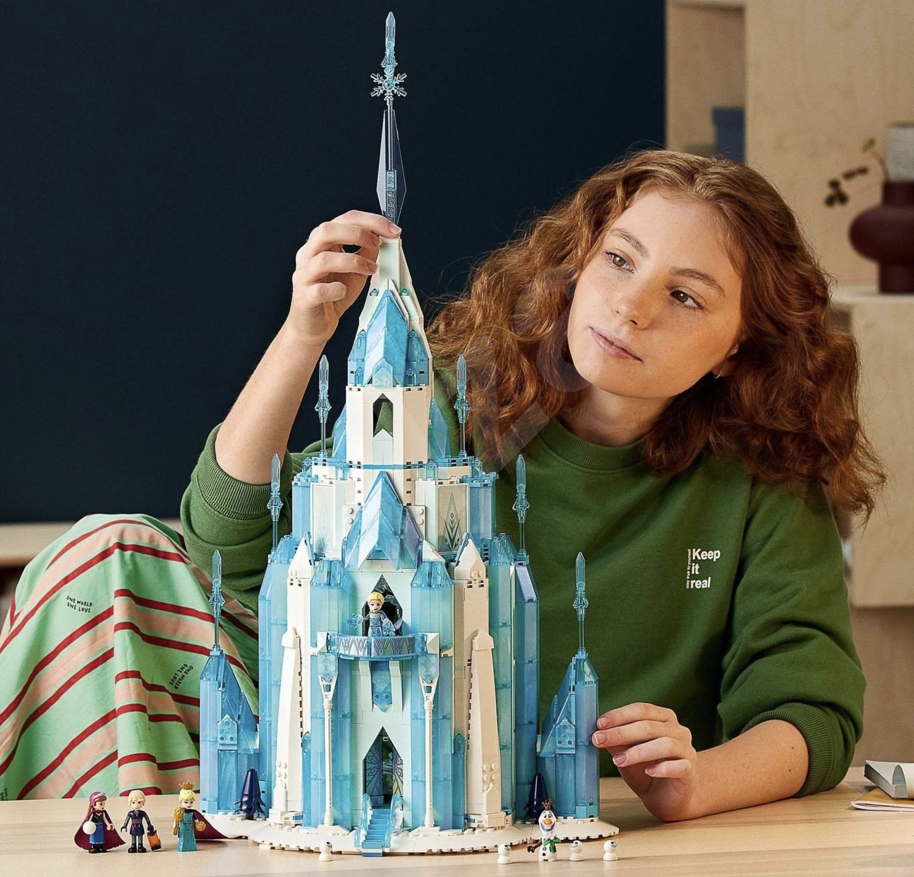 LEGO Disney Princess   Der Eispalast (43197) für 126€ (statt 178€)