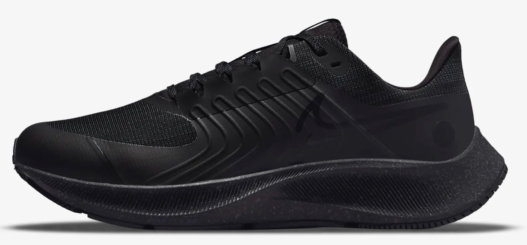 Nike Herren Laufschuhe Air Zoom Pegasus 38 Shield für 64,97€ (statt 100€)
