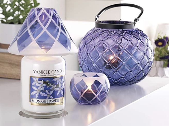 Yankee Candle Duftkerze im Glas (groß) in Midnight Jasmine für 17,31€ (statt 21€)