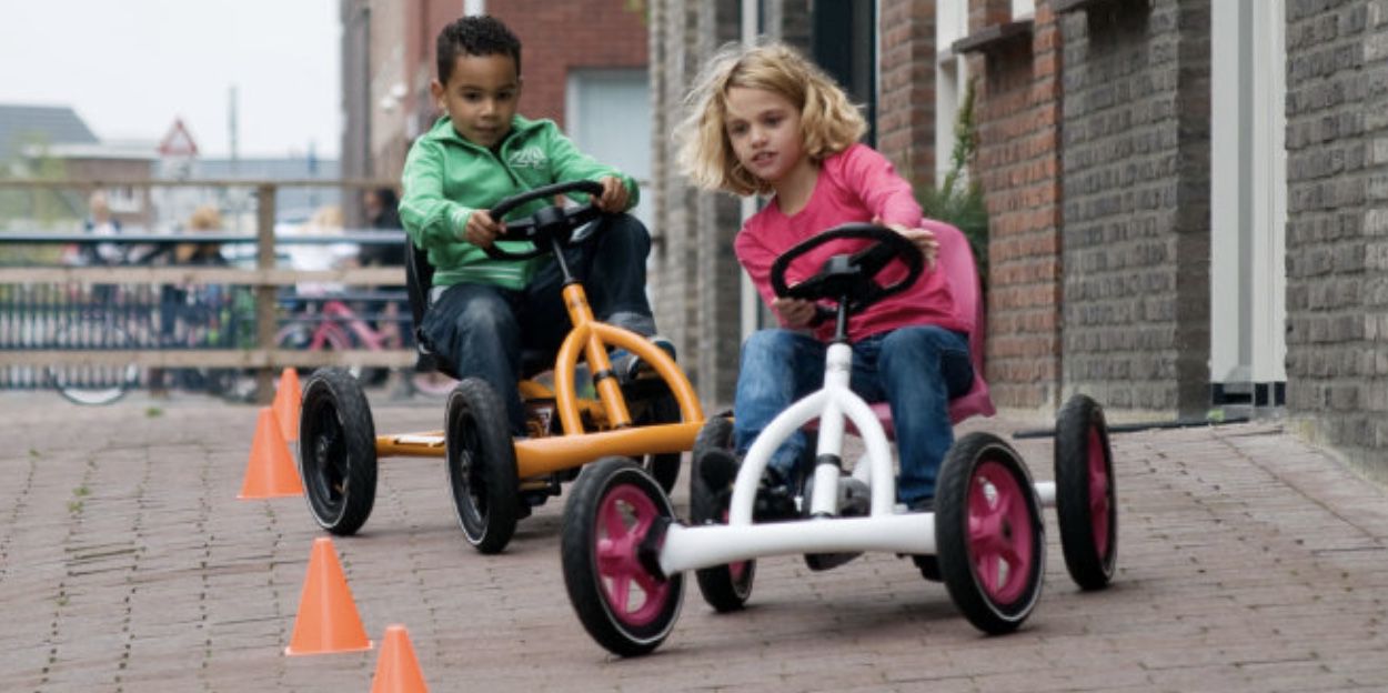 BERG Pedal Go Kart Buddy in Weiß Pink   limitiertes Sondermodell für 229,99€ (statt 293€) + 10 fach Punkte (Wert 23€)