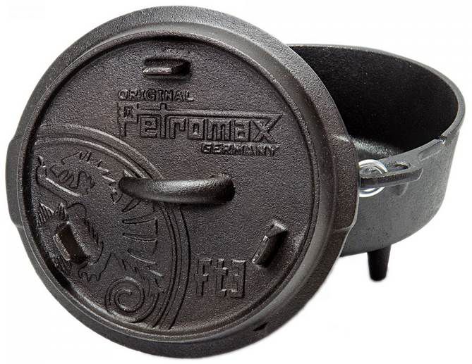 Petromax Feuertopf ft3 Dutch Oven mit Füßen für 39,90€ (statt 50€)