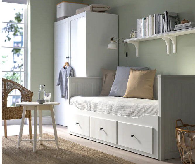 Ikea Hemnes Tagesbett mit Schubladen und Matratzen für 279€ (statt 329€)  family card