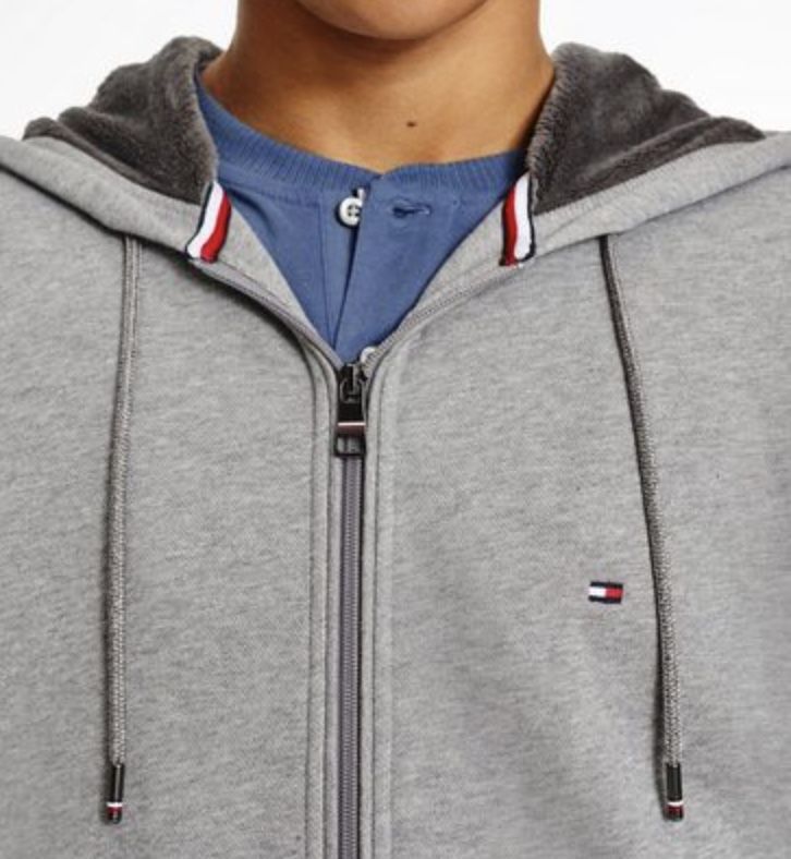 Tommy Hilfiger Basic Fur Lined Kapuzensweatjacke ab 54,99€ (statt 101€)