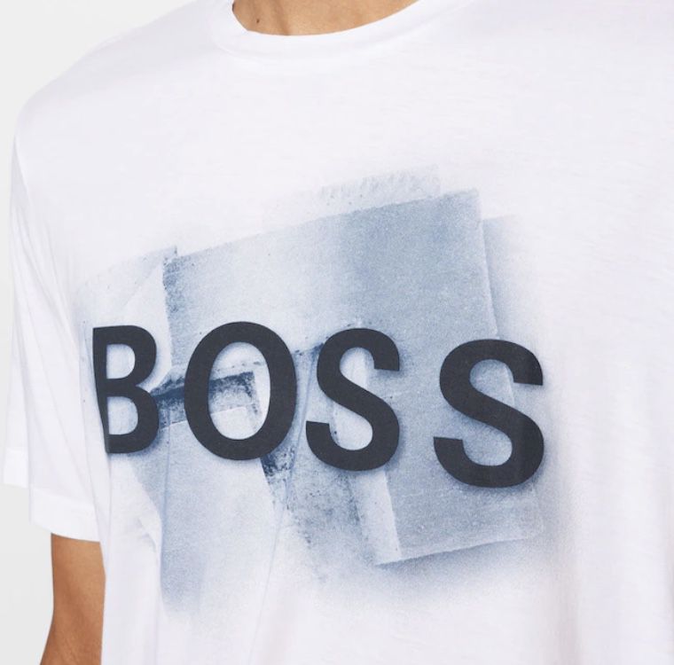 BOSS Print Logo Herren T Shirt in Weiß für 23,95€ (statt 42€)