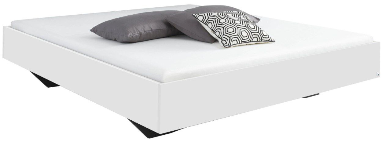 Rauch BLUE Futonbett (180x200) Phoenix ohne Kopfteil in Weiß für 111,99€ (statt 170€)