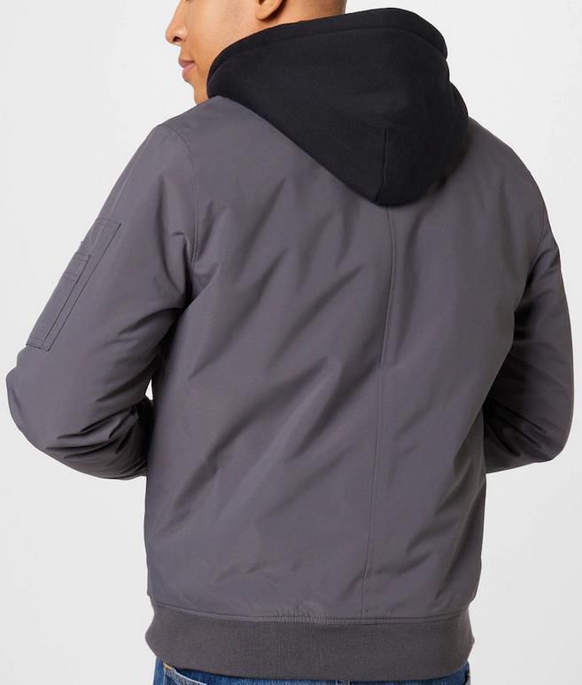 Hollister   Herren Übergangsjacke in Graphit für 44,90€ (statt 80€)   Gr.: S, M + XL