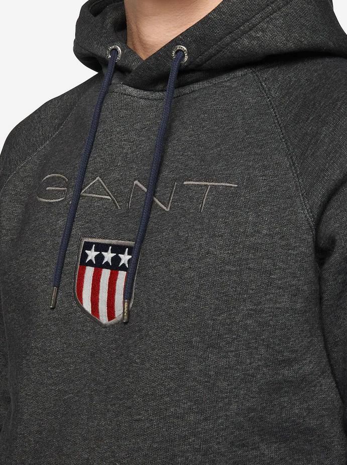 2er Pack GANT Shield Sweat Hoodie in Anthrazit für 111,84€ (statt 150€)