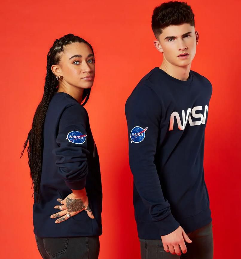 Zavvi: 40% Rabatt auf Sweatshirts &#8211; z.B. NASA Metallic Logo Unisex Sweatshirt für 19,18€ (statt 30€)