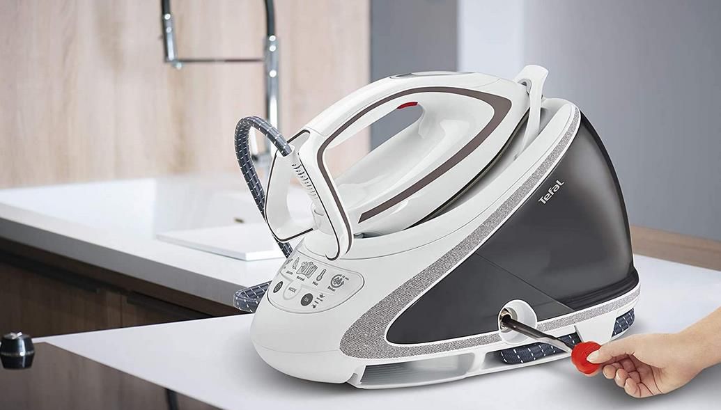 Tefal GV9567 Pro Express Ultimate Dampfbügelstation für 179€ (statt 229€)