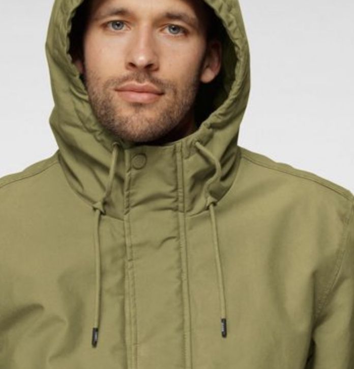 Tommy Jeans Modern Cotton Parka in Olivgrün für 107,99€ (statt 135€)   nur L, XL