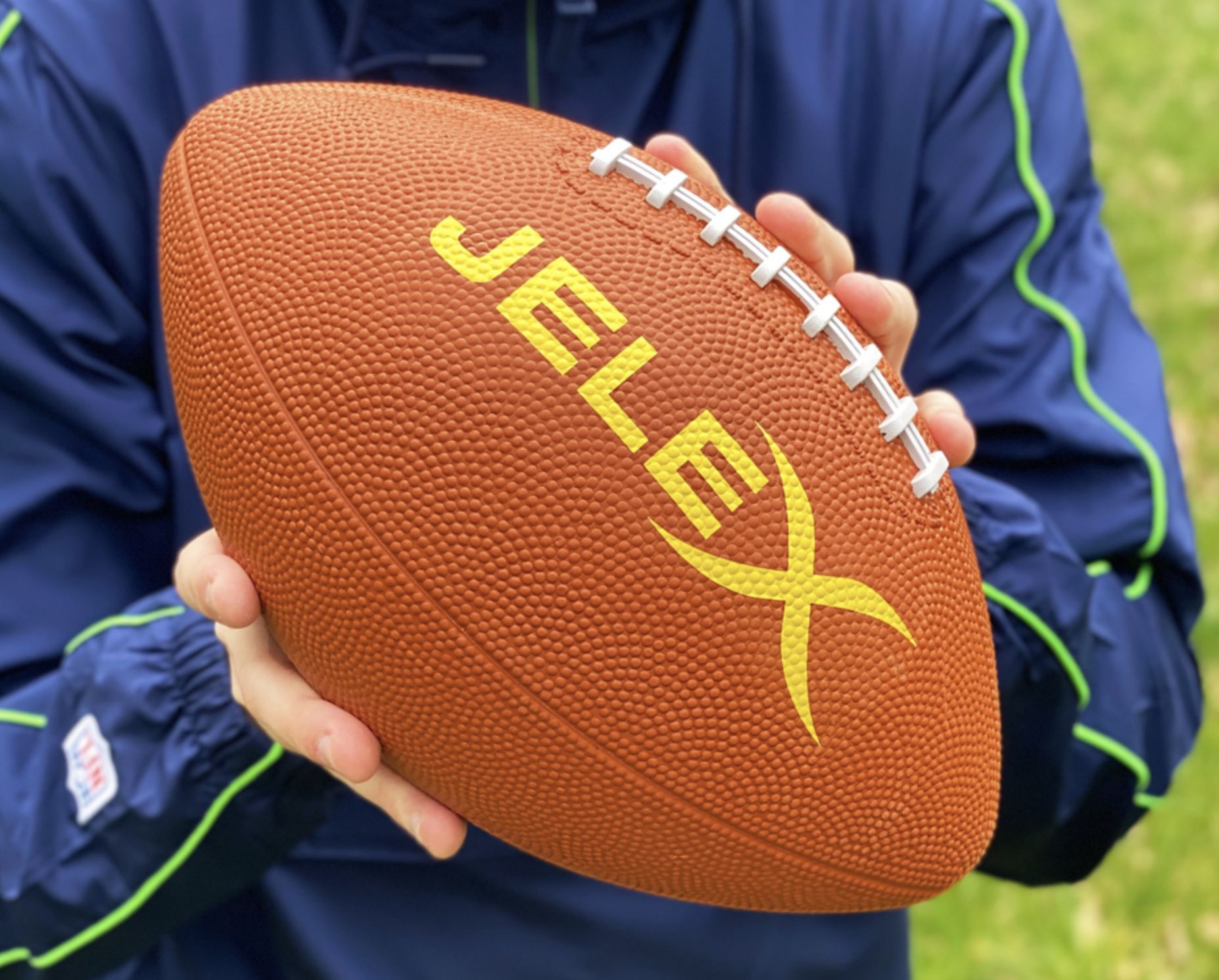 JELEX Touchdown American Football im klassischem Braun ab 3,33€ zzgl. Versand (statt 10€)