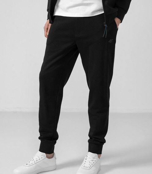 4F Jogger Sweathose für Herren für 27,99€ (statt 35€)