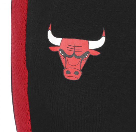 New Era NBA Chicago Bulls oder La Lakers Jogginhosen in Schwarz für je 34,89€ (statt 44€)