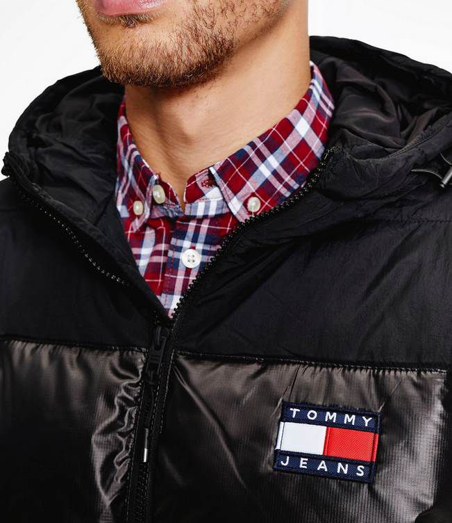 Tommy Hilfiger „TJM Tonal Blocking Light Puffer“ Steppjacke ab 119,99€ (statt 172€) – Neukunden 104,99€