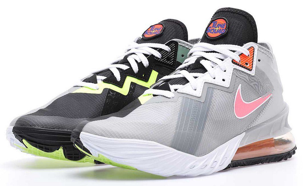 Nike LeBron 18 Low Bugs vs Marvin Basketballschuhe für 74,99€ (statt 109€)