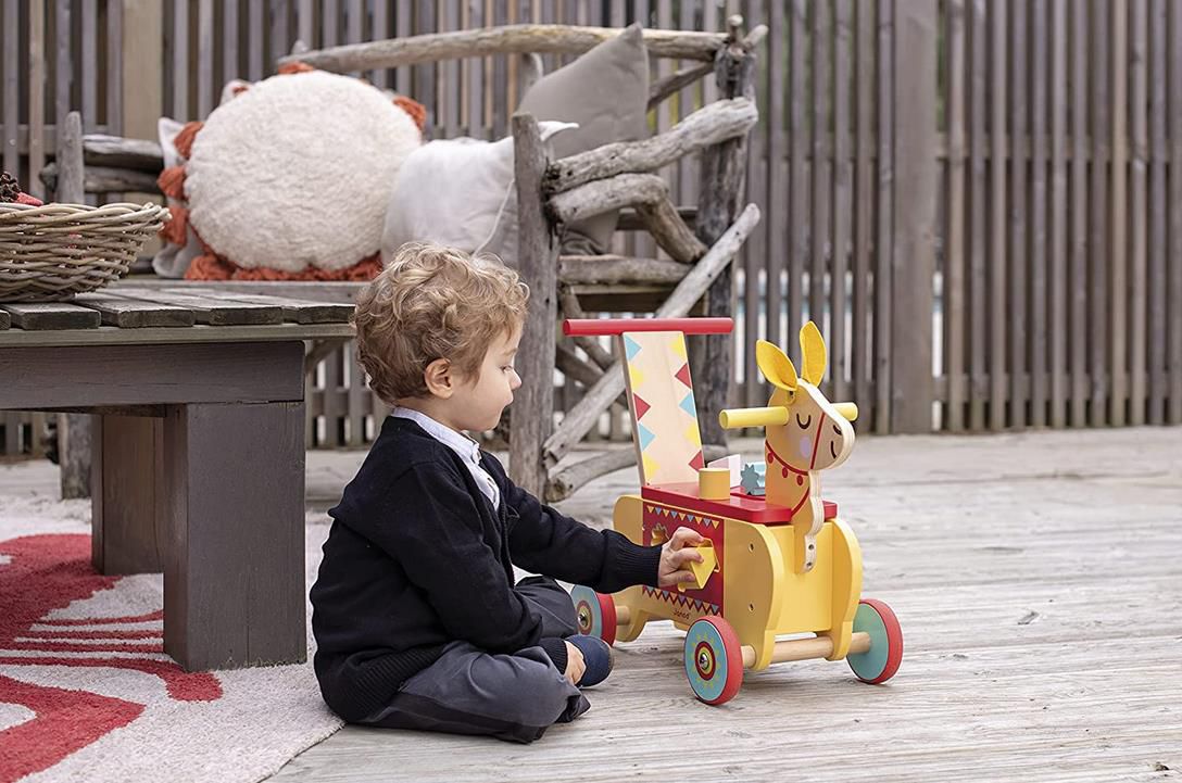 Janod J08004 Lama Reittier aus Holz für Kinder ab 1 Jahr für 44,89€ (statt 65€)