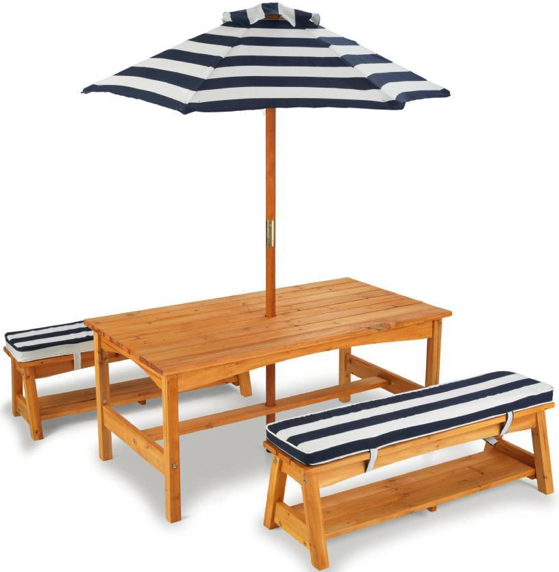 Kidkraft Gartentischset mit Bänken, Kissen und Sonnenschirm für 155,99€ (statt 176€)