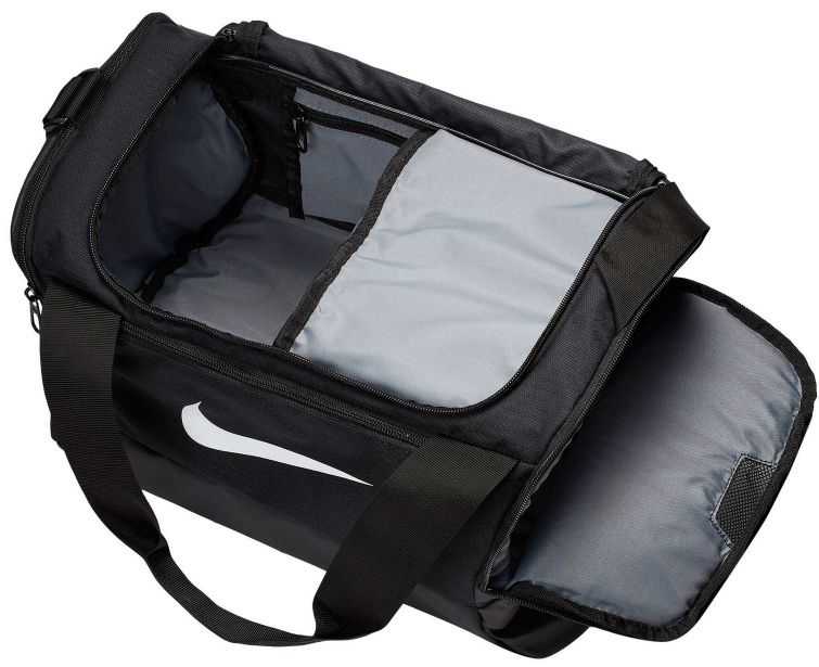 Nike Brasilia Duffel Sport­ta­sche XS in Schwarz/Blau für 23,94€ (statt 31€)