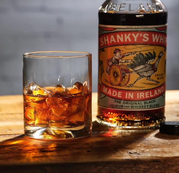 Shankys Whip Original Black Irish Whiskey Liqueur 0,7l für 19,64€ (statt 25€)   Prime
