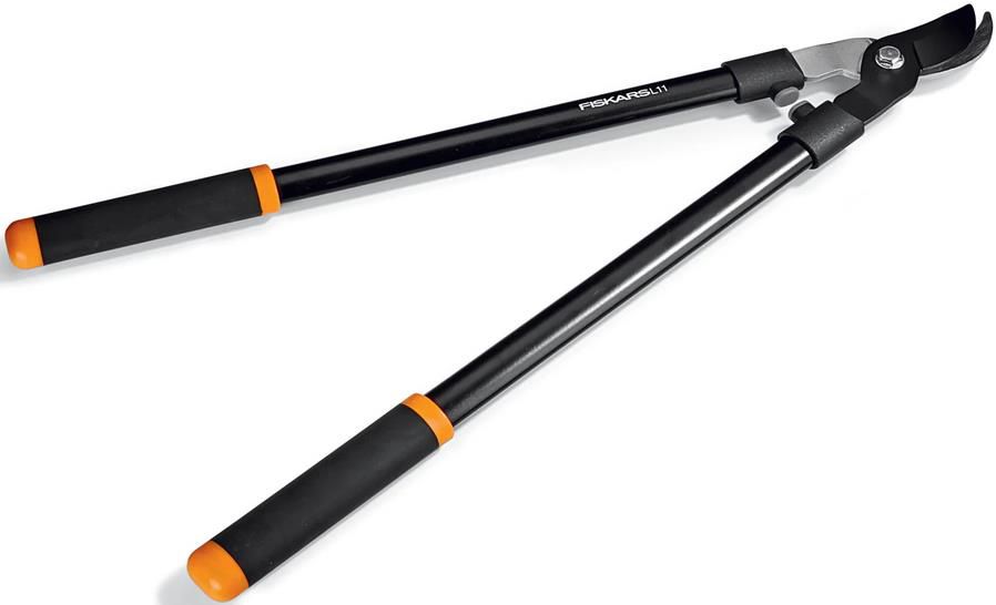 Fiskars Bypass L11 Astschere für frisches Holz bis 4cm Stärke für 22,94€ (statt 30€)