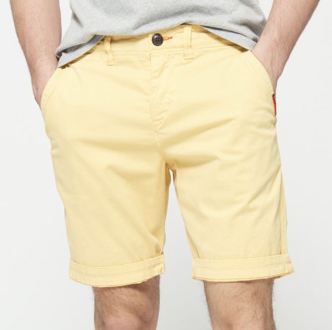 Superdry International Chino Shorts in 3 auffälligen Farben für 17,99€ (statt 29€)