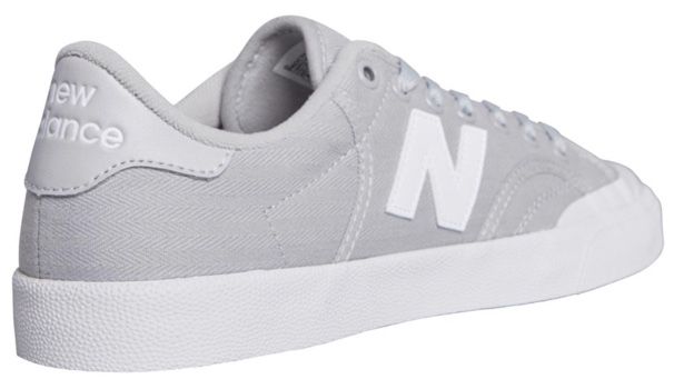 New Balance Unisex Pro Court Sneaker für 34,90€ (statt 52€)