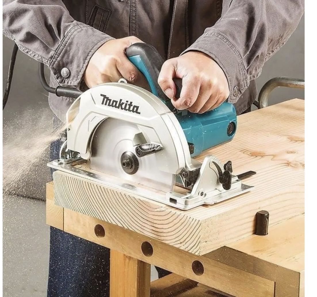 Makita HS7611K Kreissäge für 116,89€ (statt 150€)