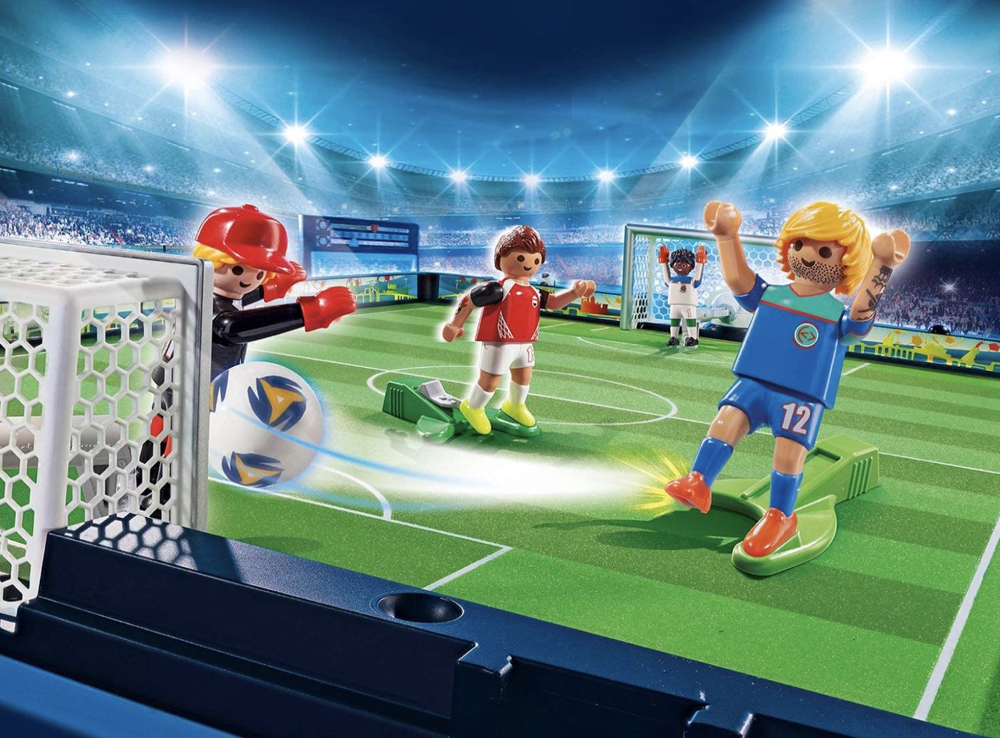 PLAYMOBIL 70244 Sports & Action   Fußballarena & Spielfiguren für 41,24€ (statt 63€)