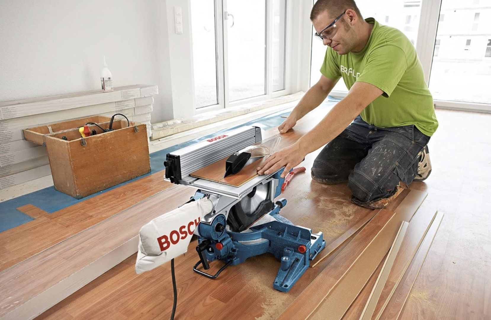 Bosch Professional Kombinationssäge GTM 12 JL mit Sägeblatt Ø 305 mm für 423€ (statt 489€)