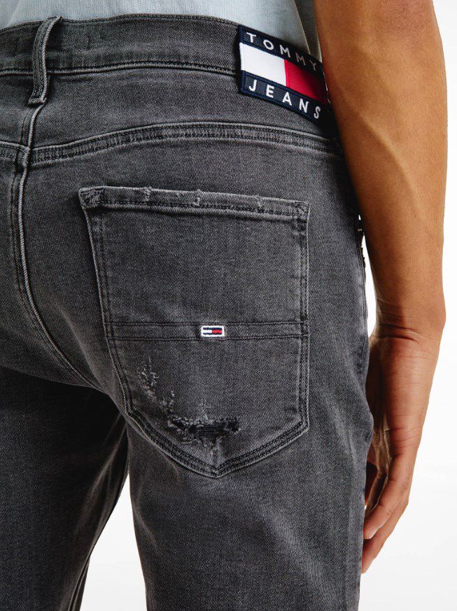 Tommy Herren Jeans SCANTON in Slim Fit und Schwarz für 67,10€ (statt 85€)