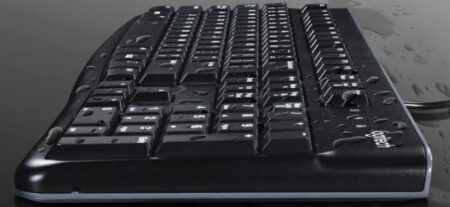 Logitech K120 Spritzwassergeschützte Tastatur für 10,99€ (statt 13€)