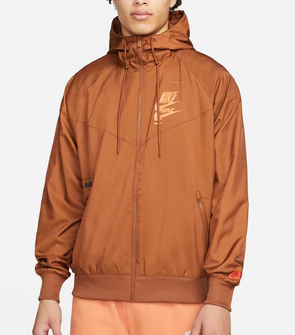 Nike Sportswear Sport Essentials+ Herren Web Windrunner Jacke für 67,47€ (statt 90€)