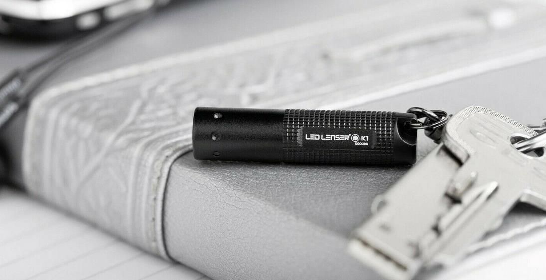 LED Lenser K1 Mini Taschenlampe mit Schlüsselanhänger, 17lm für 7,99€ (statt 10€)