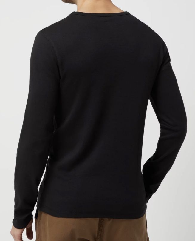 MCNEAL Regular Fit Longsleeve Lido aus Baumwolle in 6 Farben für je 6,79€ (statt 16€)