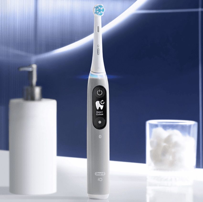 Oral B iO Series 6 Elektrische Zahnbürste für 59,54€ (statt 97€)