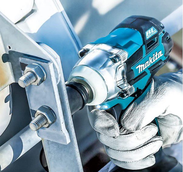 Makita DTW285Z 18V Akku Schlagschrauber SOLO Version für 95€ (statt 119€)