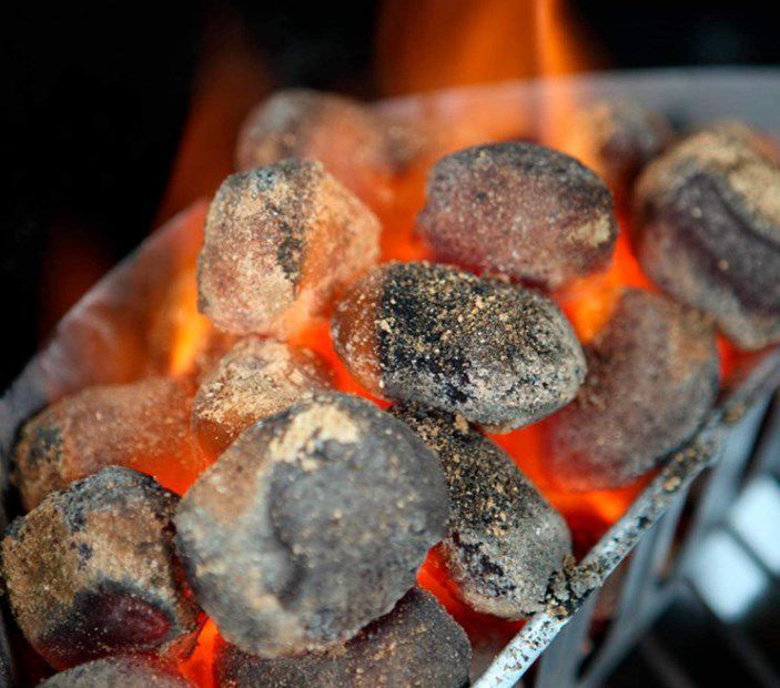 8Kg Weber Holz Briketts (17591) für 15,99€ (statt 21€)